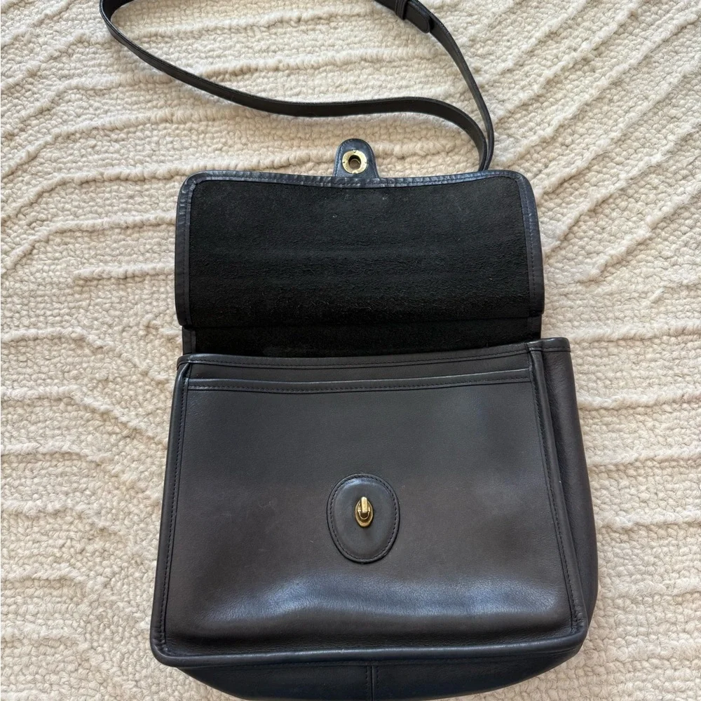 Vintage Coach Willis Bag M0651-F09927 Black Leather w Adjustable Strap & Hangtag - Picture 2 of 9